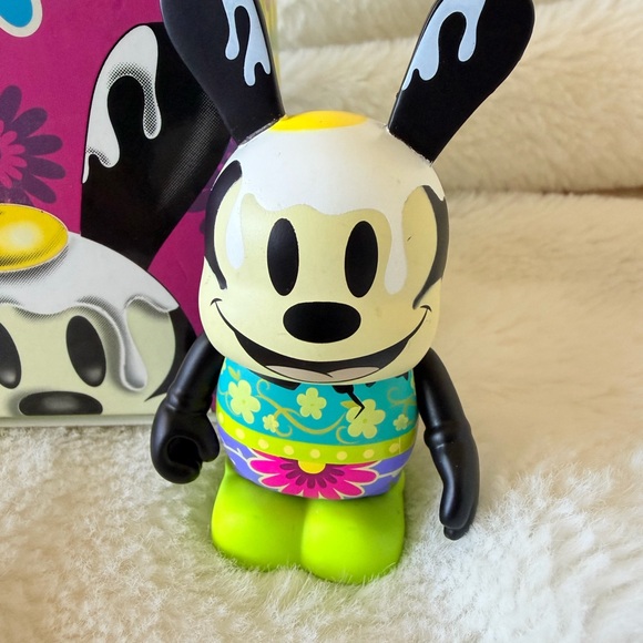 Disney Vinylmation Easter 2014 Oswald - Egg - Floral - Spring - Picture 2 of 10